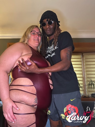 Lexy Morgan Goes to Get Rent Help from Mrblvckrose